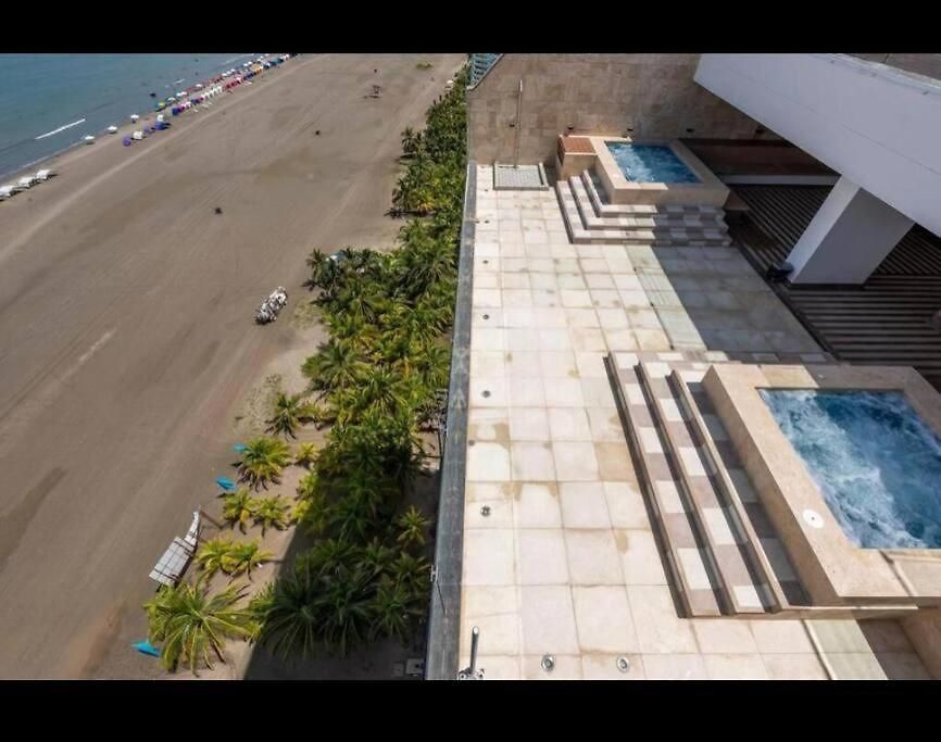 Family Jacuzzi Ac 10pax Wifi 3br Next Americasco *