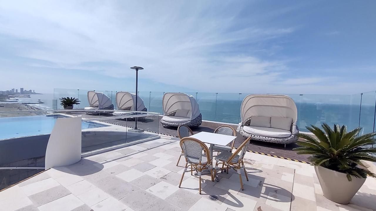 Family Jacuzzi Ac 10pax Wifi 3br Next Americasco Cartagena