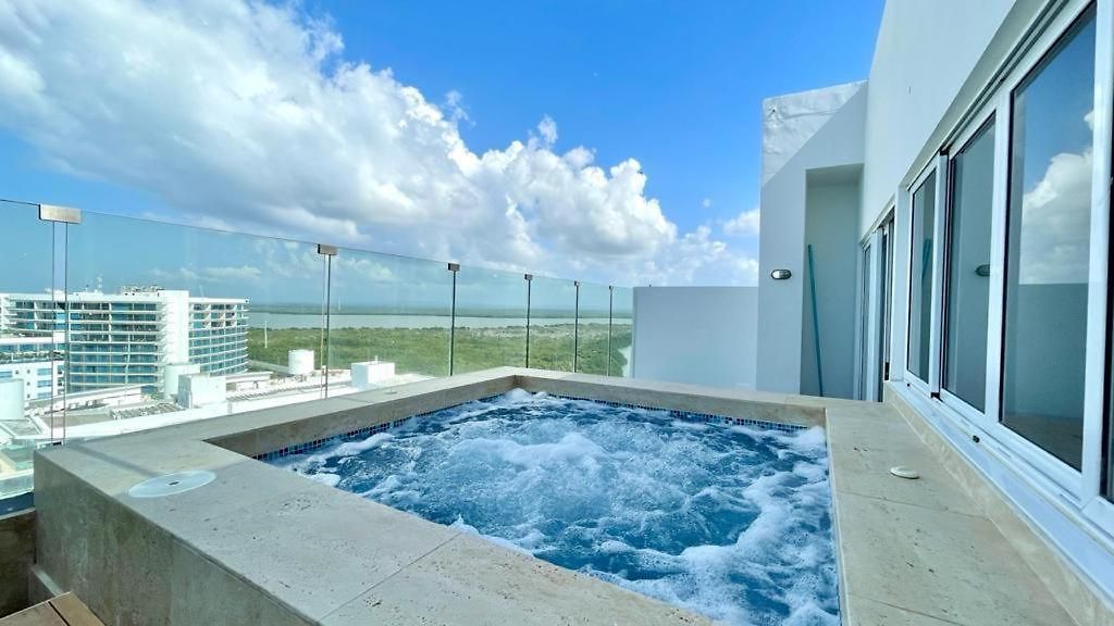 Family Jacuzzi Ac 10pax Wifi 3br Next Americasco * Cartagena