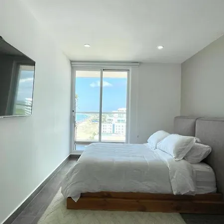 Family Jacuzzi Ac 10pax Wifi 3br Next Americasco Cartagena